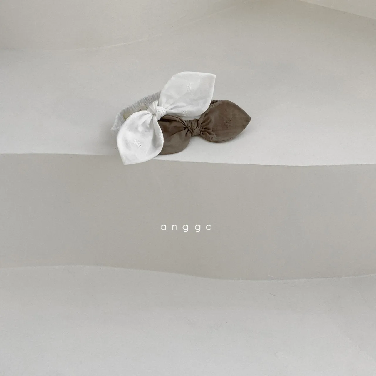 Anggo Mary Headband (2 colour options)