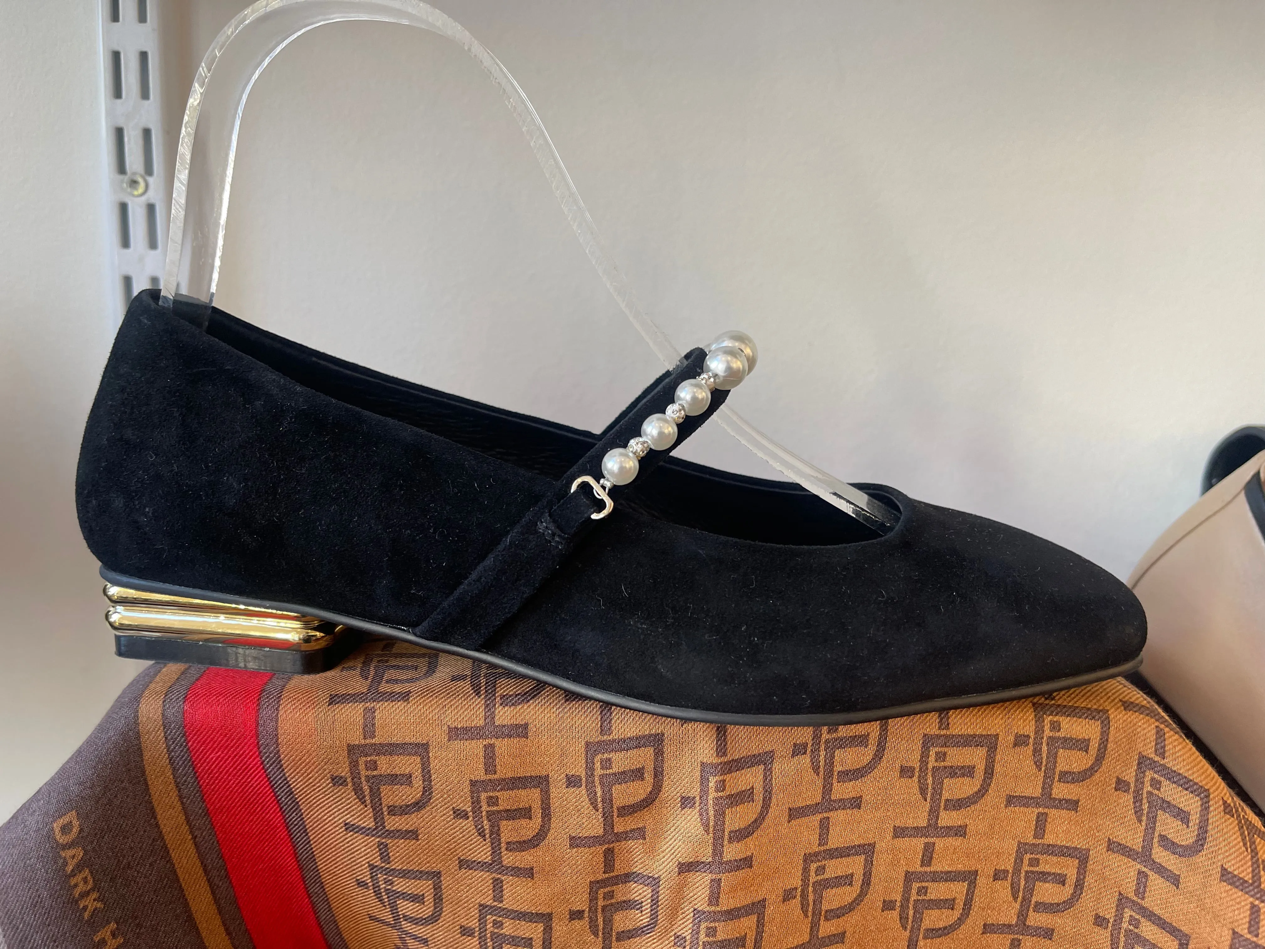 BRESLEY Simmy Black Suede