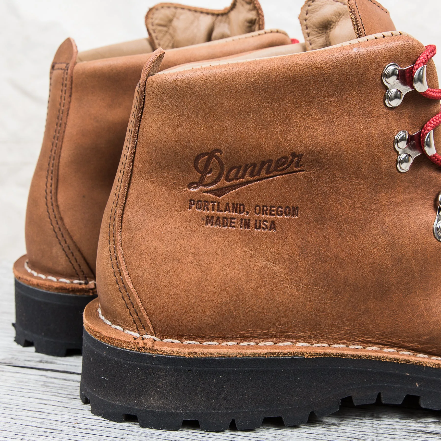 Danner Boots Mountain Light Cascade Clovis