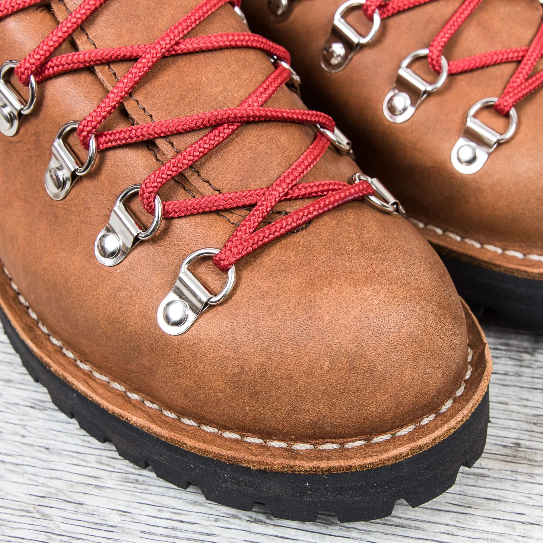 Danner Boots Mountain Light Cascade Clovis