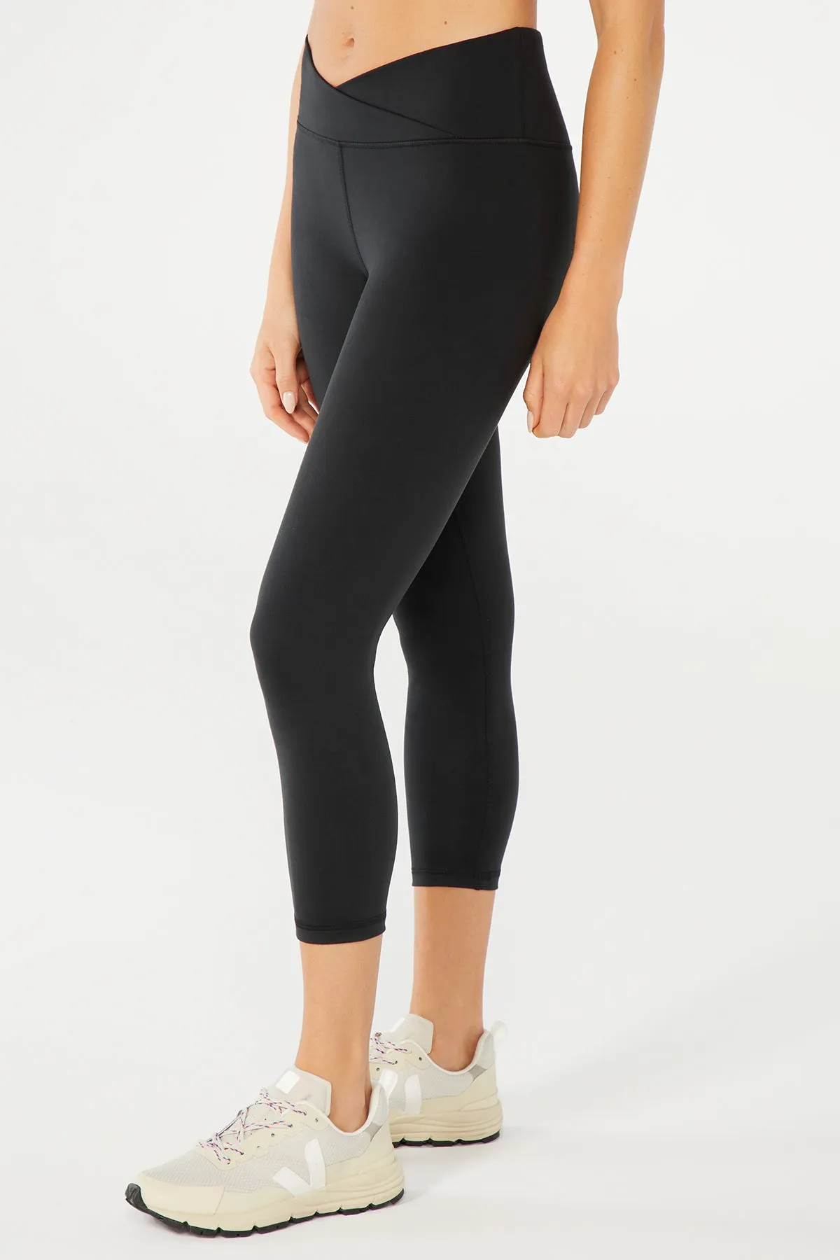 Easy Crossover Capri (Black)