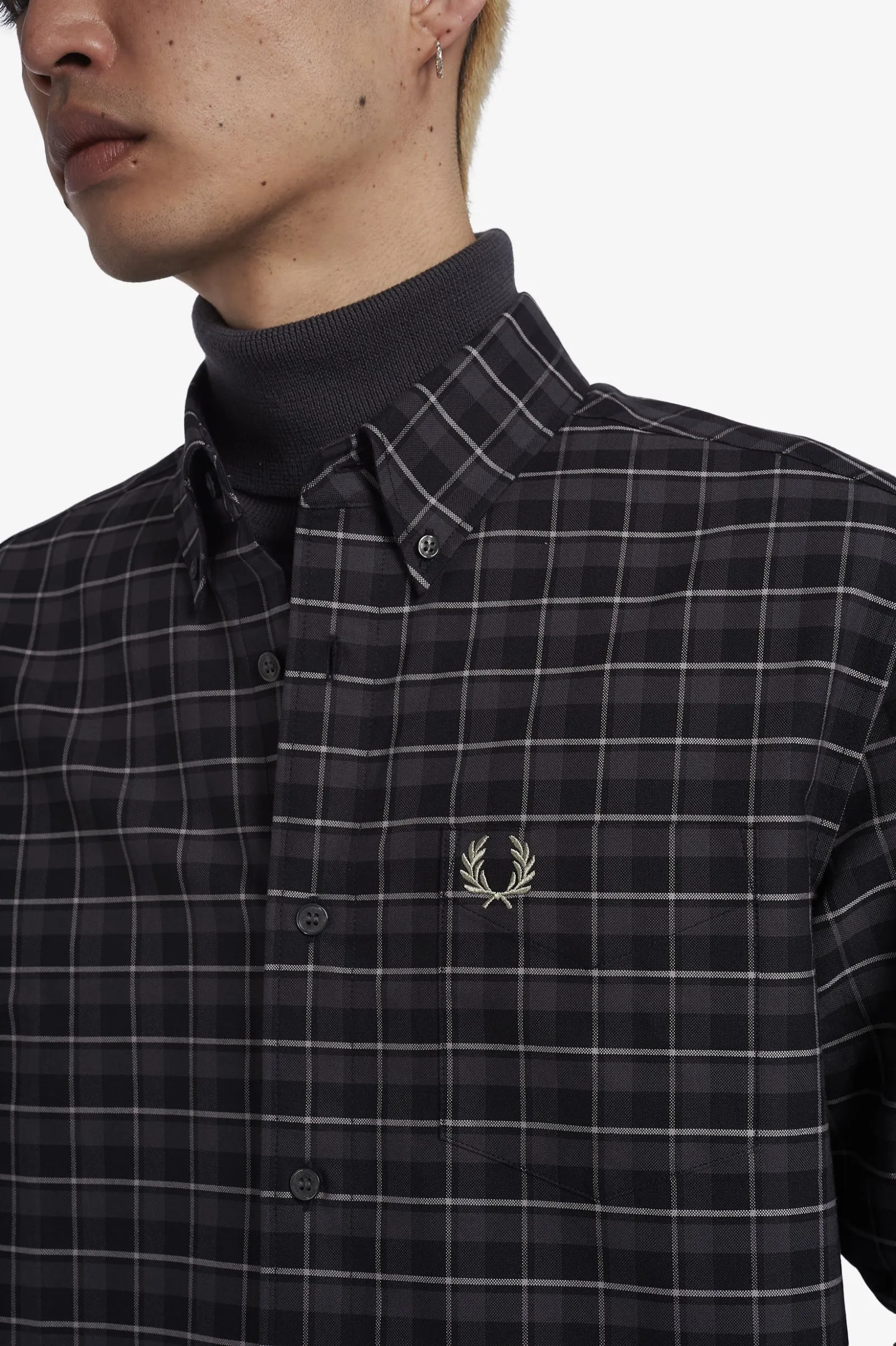Fred Perry M4657 Oxford Check Shirt G85 Gunmetal Grey
