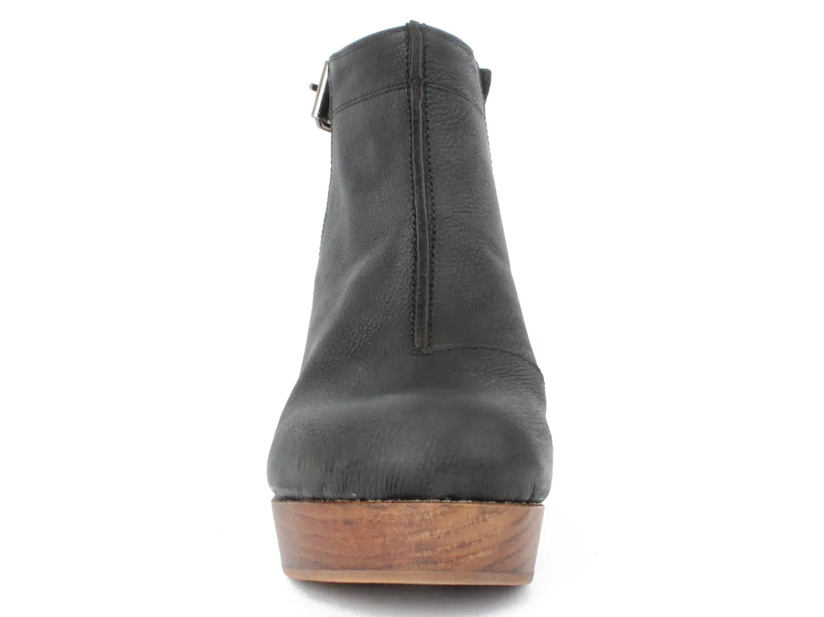 FREE PEOPLE AMBER ORCHARD LEATHER CLOGS