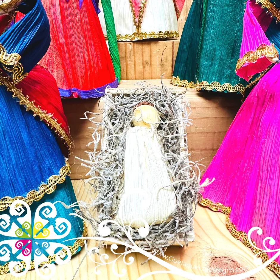 Medium Corn Husk Nativity Set