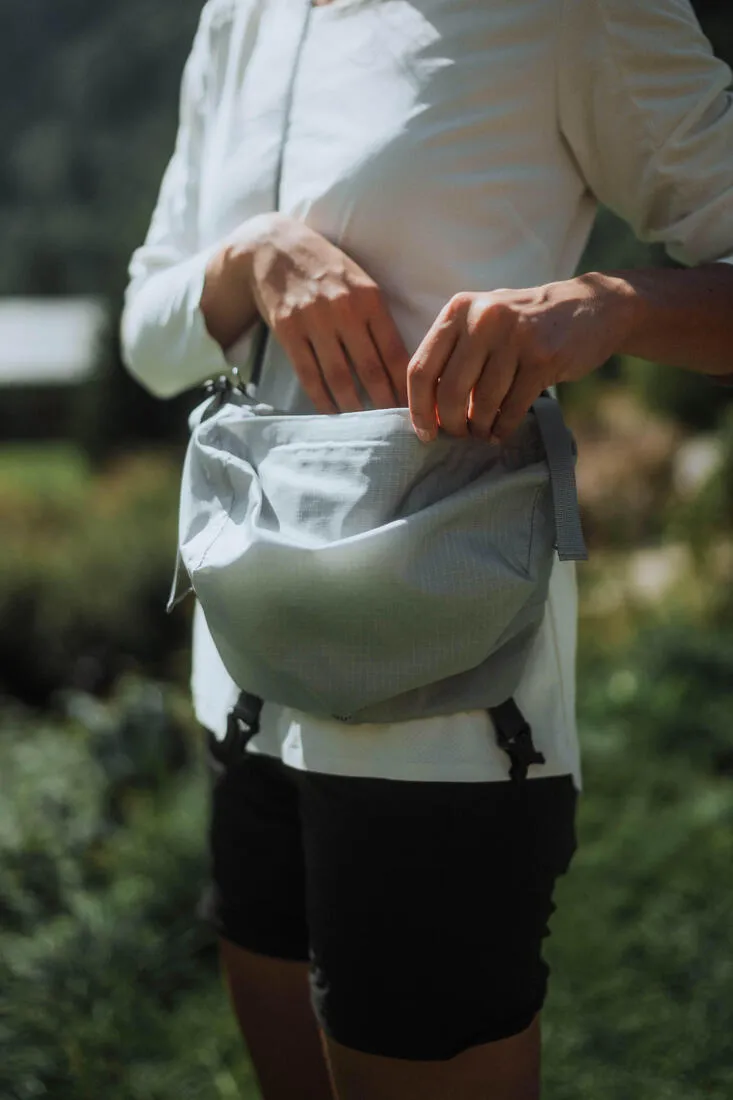 Sac à dos de randonnée montagne 25L, MH900 gris