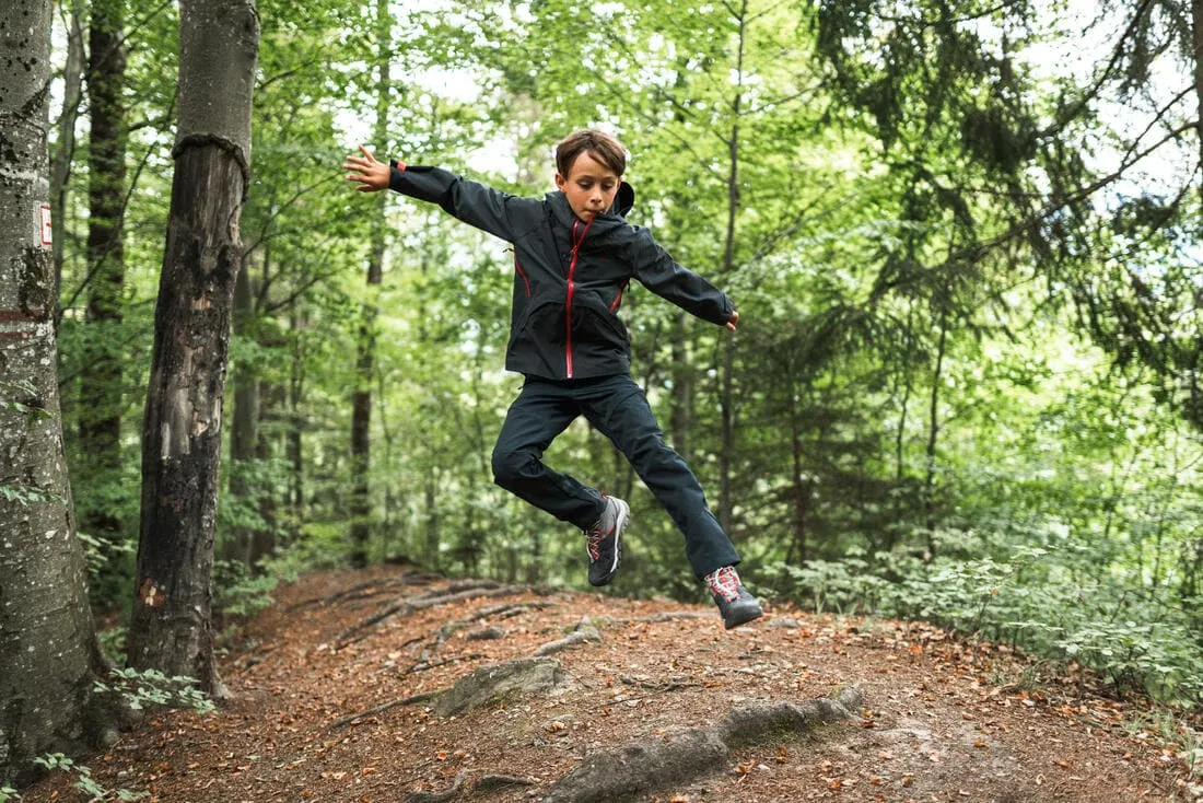 Veste imperméable de randonnée enfant 7-15 ans, MH900 noire