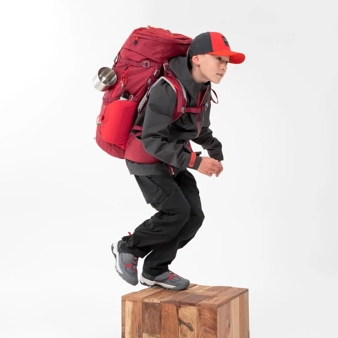 Veste imperméable de randonnée enfant 7-15 ans, MH900 noire